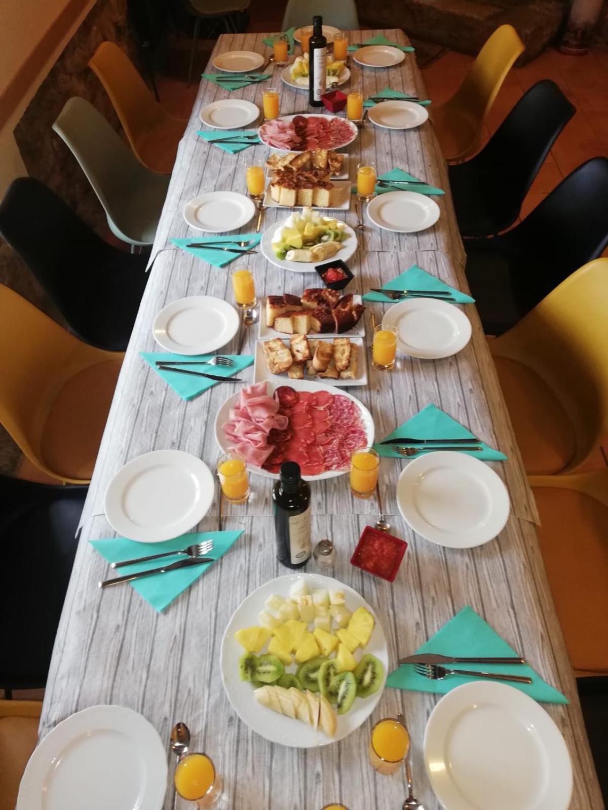Hotel Restaurante Agapio De Tresnino ควินตานิลยา เด โอเนซิโม ภายนอก รูปภาพ