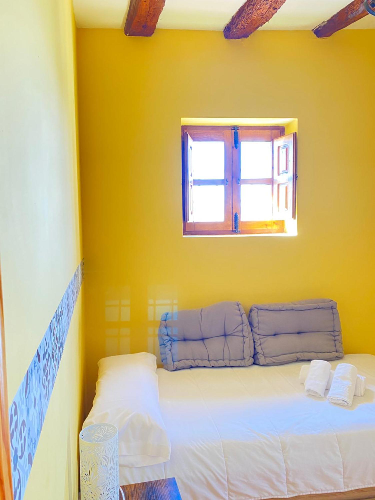 Hotel Restaurante Agapio De Tresnino ควินตานิลยา เด โอเนซิโม ภายนอก รูปภาพ